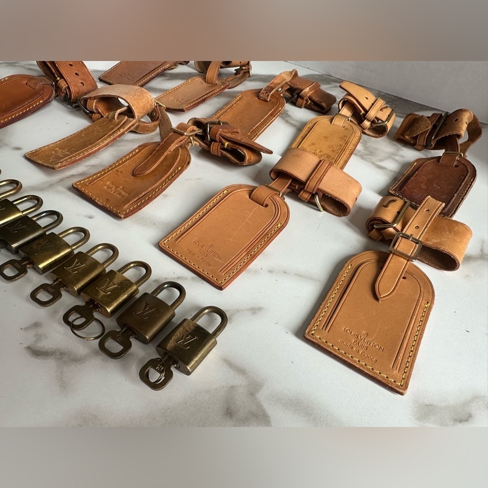 Authentic Bundle Louis Vuitton Key Bundle Set Of … - image 2